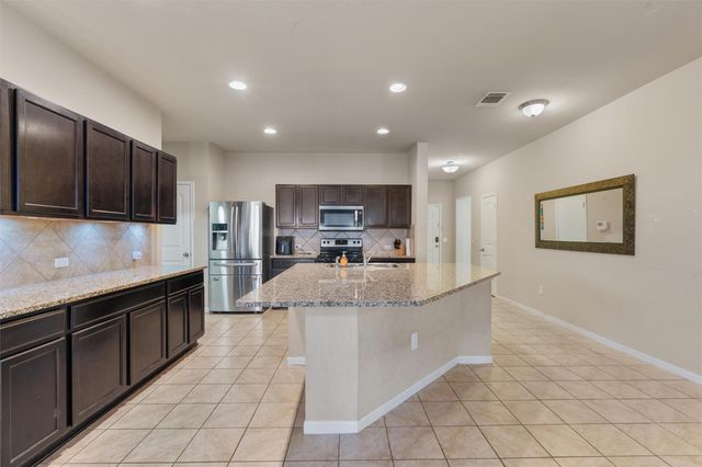 124 Denton DR, Hutto, TX 78634