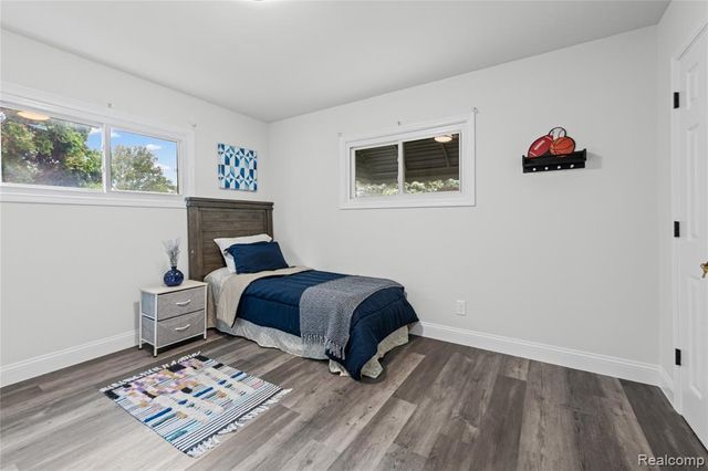 8044 Pelham Road, Taylor, MI 48180