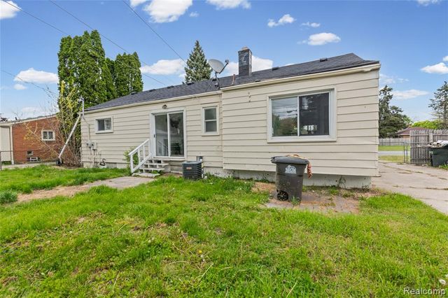8044 Pelham Road, Taylor, MI 48180