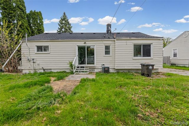 8044 Pelham Road, Taylor, MI 48180