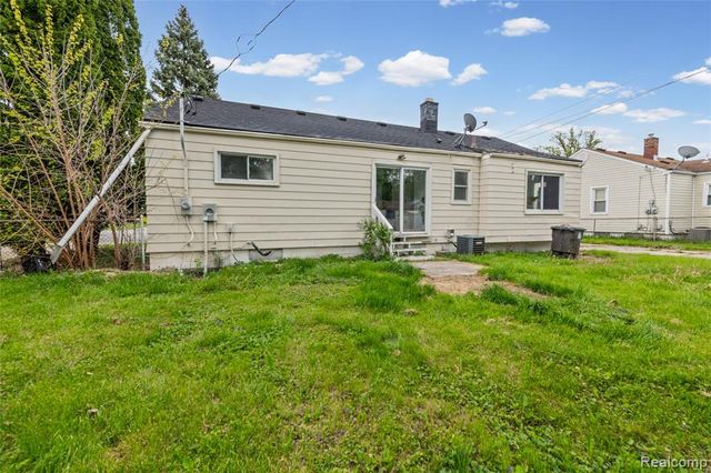 8044 Pelham Road, Taylor, MI 48180