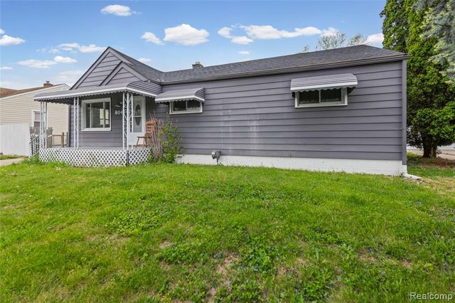 8044 Pelham Road, Taylor, MI 48180