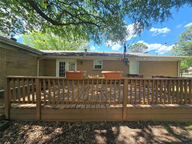 1144 Norwood Drive, Hurst, TX 76053