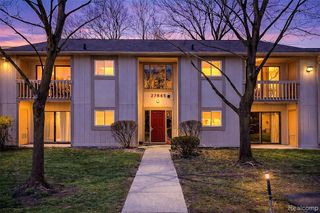 27845 Berrywood Lane, Farmington, MI 48334