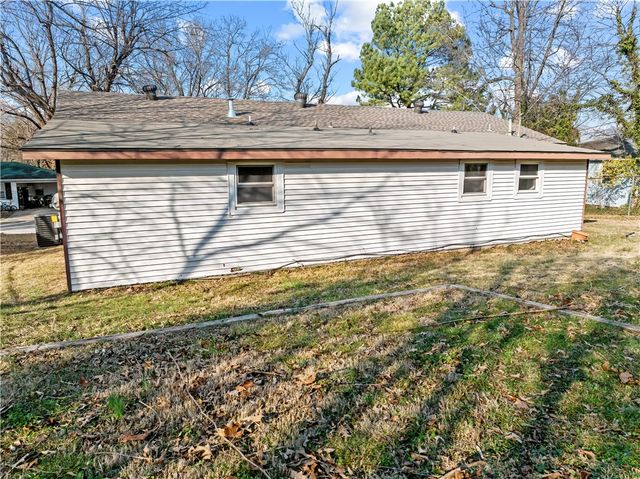704 Beverly Drive, Harrison, AR 72601