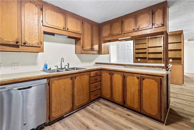 704 Beverly Drive, Harrison, AR 72601