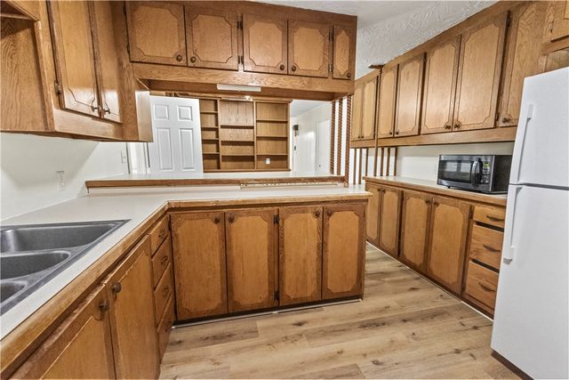 704 Beverly Drive, Harrison, AR 72601