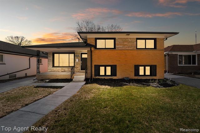 23701 Marlow Street, Oak Park, MI 48237