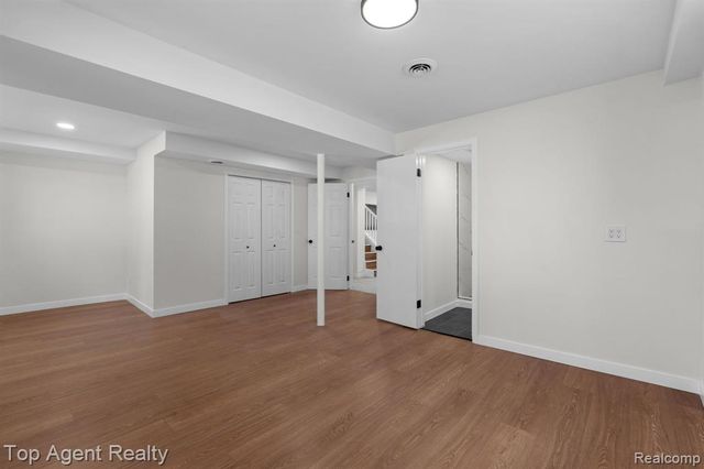 23701 Marlow Street, Oak Park, MI 48237