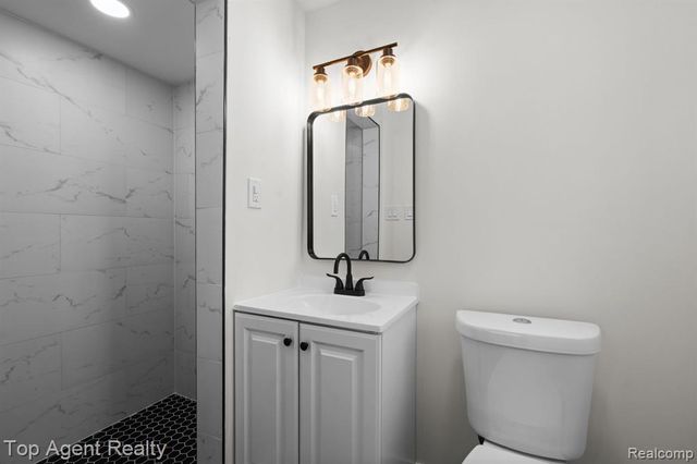 23701 Marlow Street, Oak Park, MI 48237