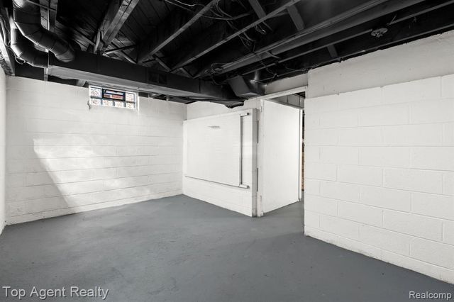 23701 Marlow Street, Oak Park, MI 48237