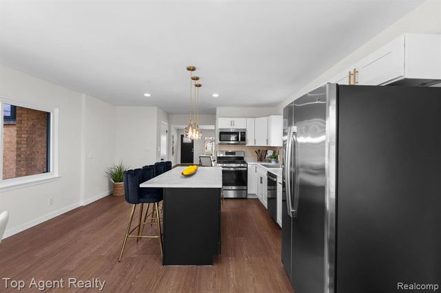 23701 Marlow Street, Oak Park, MI 48237