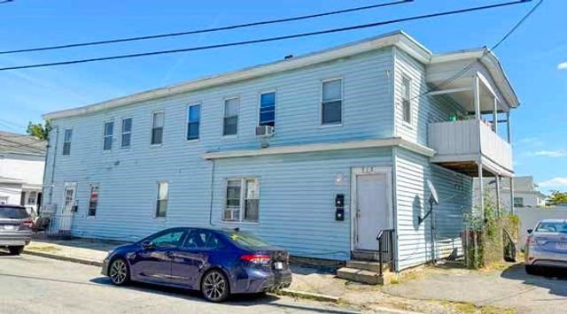 710 School St, Lowell, MA 01851
