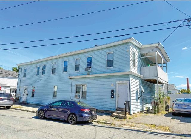 710 School St, Lowell, MA 01851
