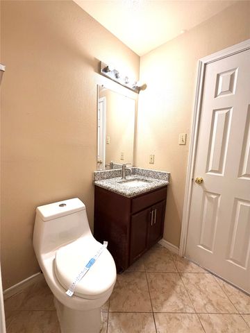 2616 18th Street W, Irving, TX 75060