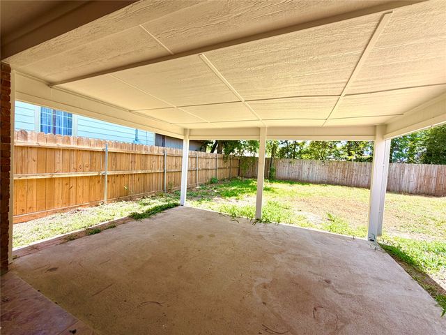 2616 18th Street W, Irving, TX 75060