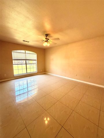 2616 18th Street W, Irving, TX 75060