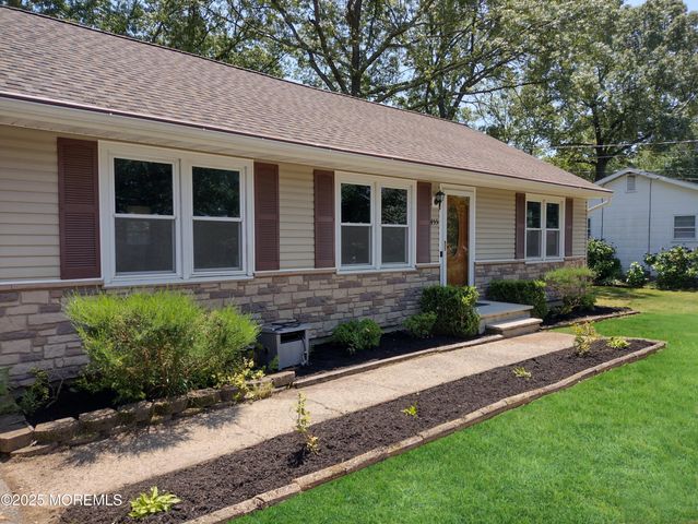 455 Commodore Drive, Forked River, NJ 08731