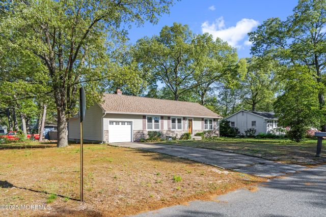 455 Commodore Drive, Forked River, NJ 08731