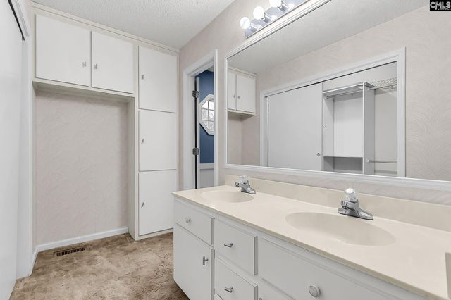 1677 Clearview Drive, Manning, SC 29102