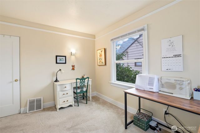 6824 Pacific Avenue, Tacoma, WA 98408