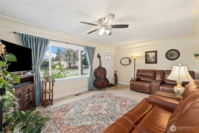 6824 Pacific Avenue, Tacoma, WA 98408