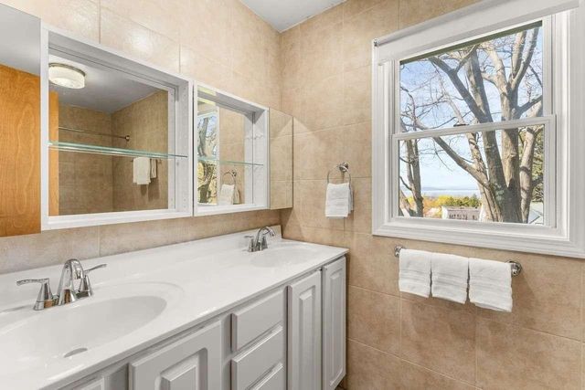 46 Chittenden Drive, Burlington, VT 05401