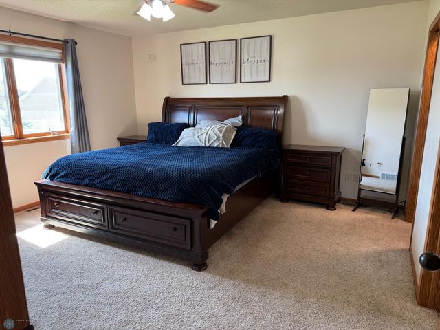 1809 Pentland Street, West Fargo, ND 58078