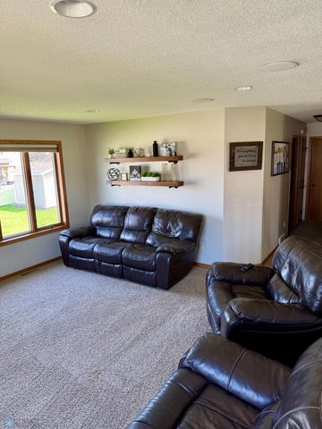 1809 Pentland Street, West Fargo, ND 58078