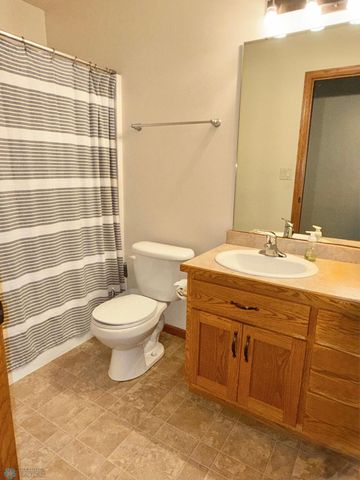 1809 Pentland Street, West Fargo, ND 58078