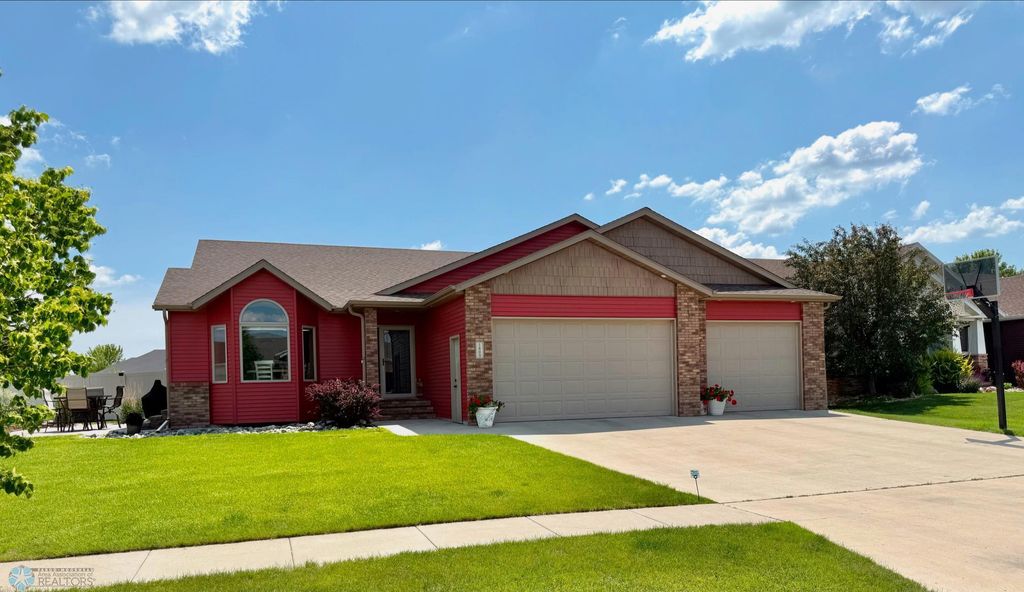 1809 Pentland Street, West Fargo, ND 58078