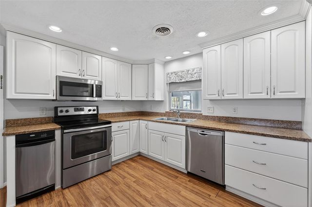 7333 ANDRE DRIVE, Zephyrhills, FL 33541