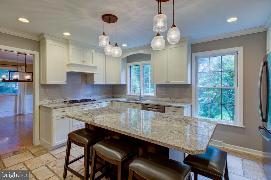 1354 COUNTRY CLUB DR, Lancaster, PA 17601