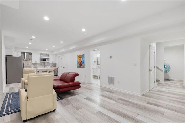 4290 Canterbury Walk Drive, Duluth, GA 30097