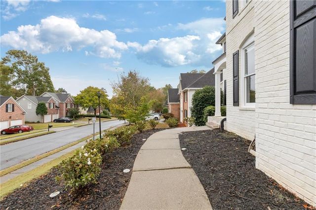 4290 Canterbury Walk Drive, Duluth, GA 30097