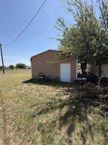 12316 Poppy Court, Justin, TX 76247