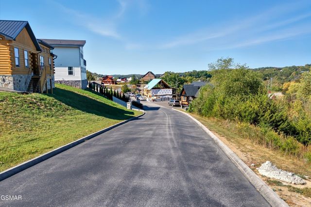 86 Blue Herring Way, Sevierville, TN 37876