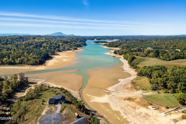 86 Blue Herring Way, Sevierville, TN 37876