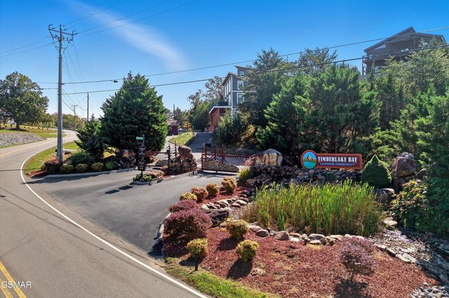 86 Blue Herring Way, Sevierville, TN 37876