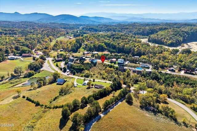 86 Blue Herring Way, Sevierville, TN 37876