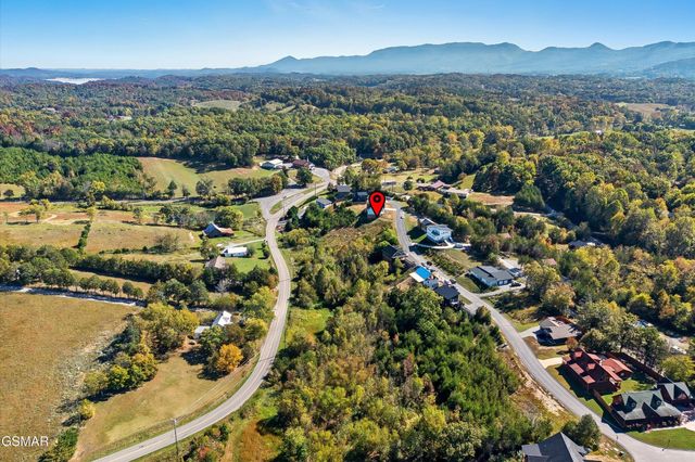 86 Blue Herring Way, Sevierville, TN 37876