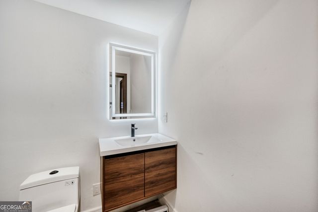 4250 Carmain Drive, Atlanta, GA 30342