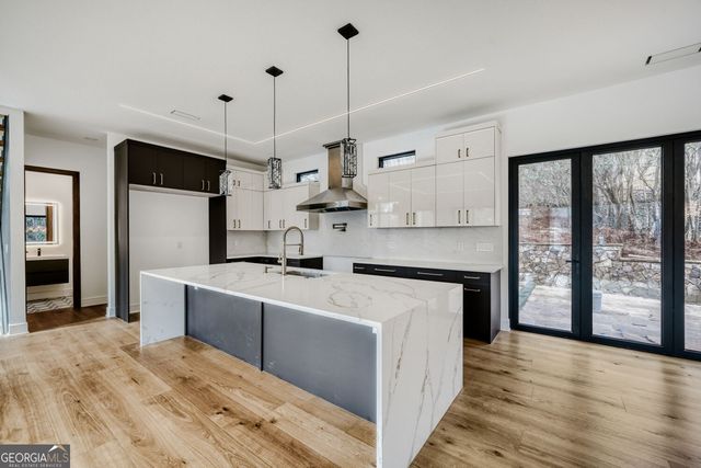 4250 Carmain Drive, Atlanta, GA 30342