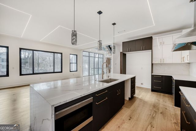 4250 Carmain Drive, Atlanta, GA 30342