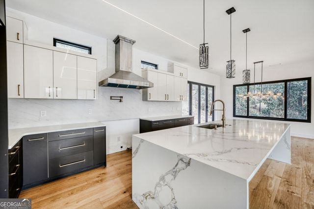 4250 Carmain Drive, Atlanta, GA 30342