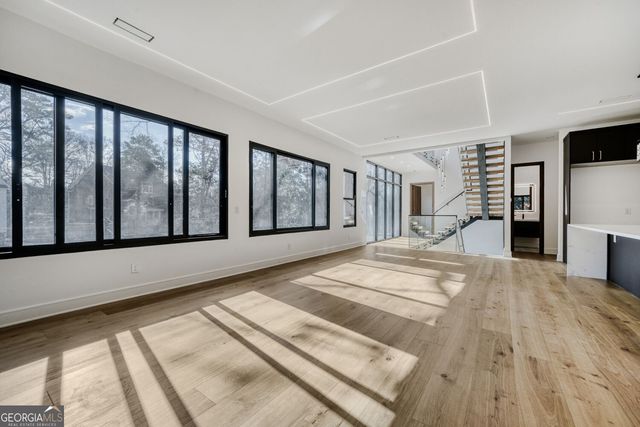 4250 Carmain Drive, Atlanta, GA 30342