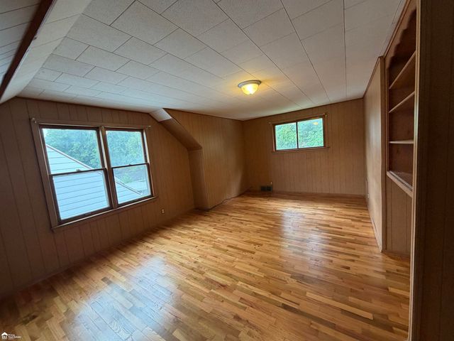 3513 Yale Street, Flint, MI 48503