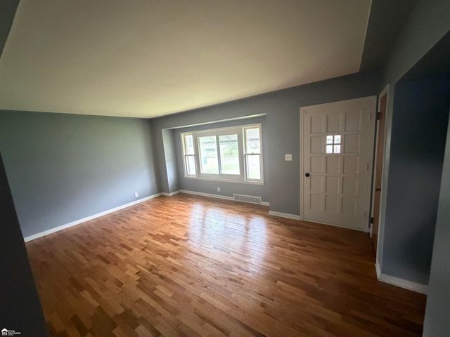 3513 Yale Street, Flint, MI 48503