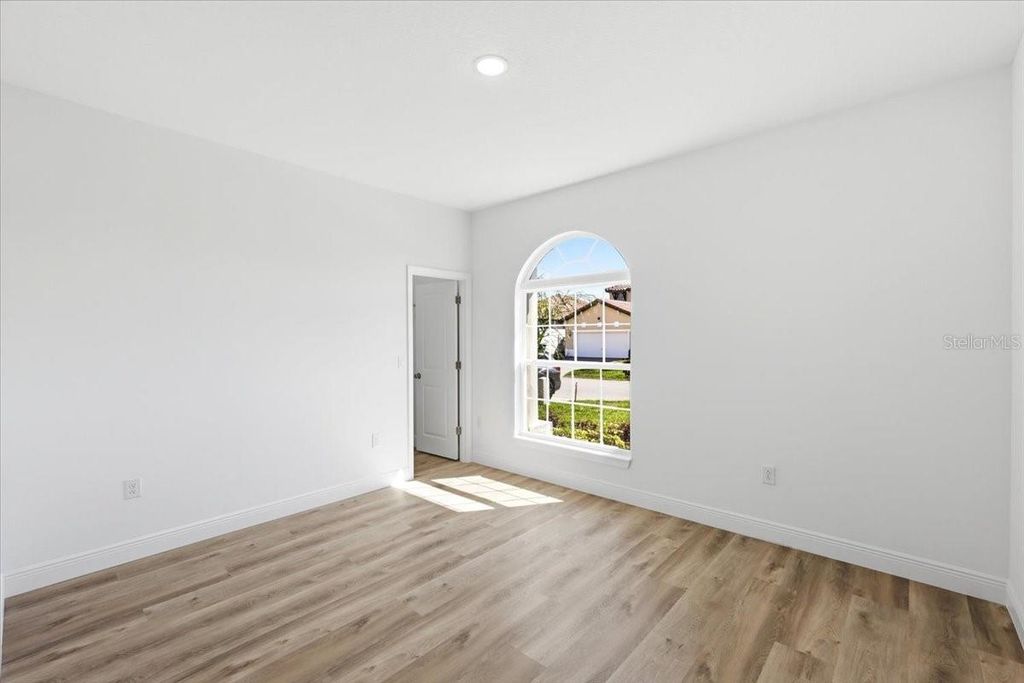 Image 14 of property listing at 367 VILLA SORRENTO CIRCLE, Haines City, FL 33844