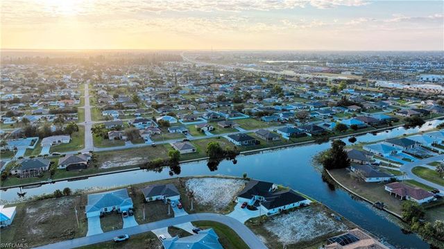 817 SW 8th ST, Cape Coral, FL 33991